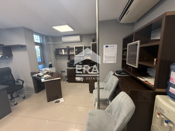 Офис за продажба в кв. Гръцка махала, Варна