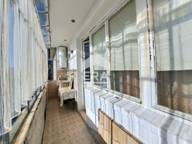 Четиристаен апартамент за продажба в кв. Свобода, Поморие