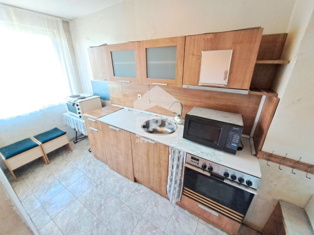Четиристаен апартамент за продажба в кв. Свобода, Поморие
