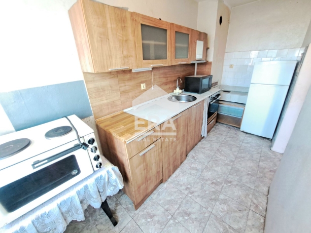 Четиристаен апартамент за продажба в кв. Свобода, Поморие