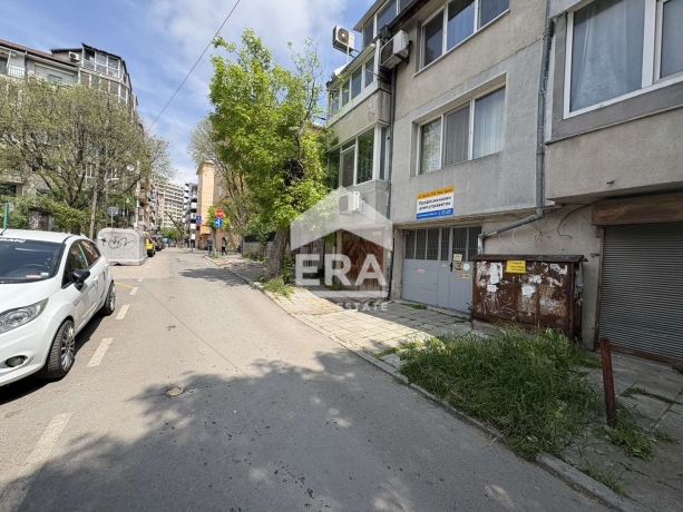 Гараж за продажба в кв. Колхозен пазар, Варна