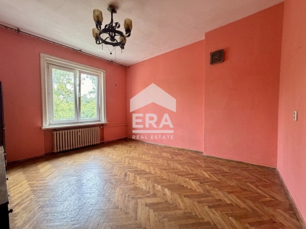 Едностаен апартамент за продажба в Център, Русе