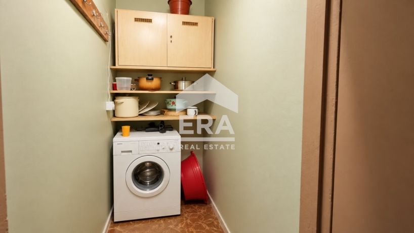 Четиристаен апартамент за продажба в кв. Боровец, Търговище