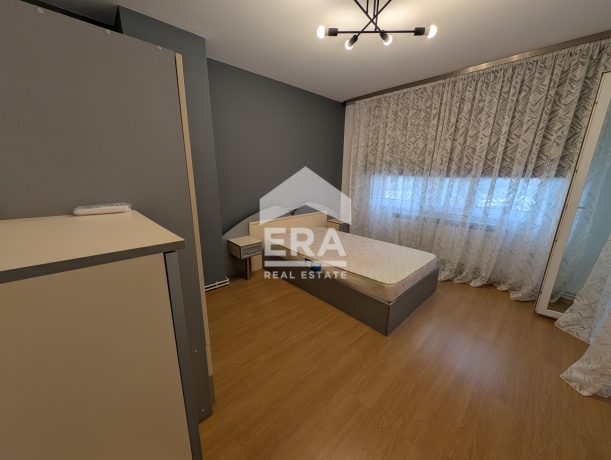 Четиристаен апартамент за продажба в кв. 5-ти полк, Шумен