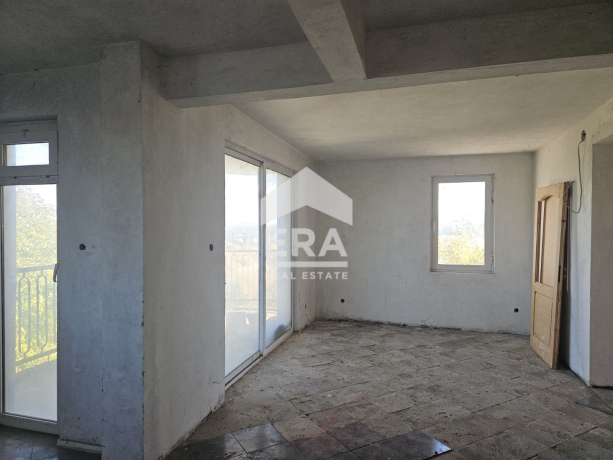 Многостаен апартамент за продажба в кв. Гозница, Ловеч