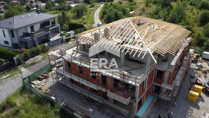 Тристаен апартамент за продажба в Бистрица, София