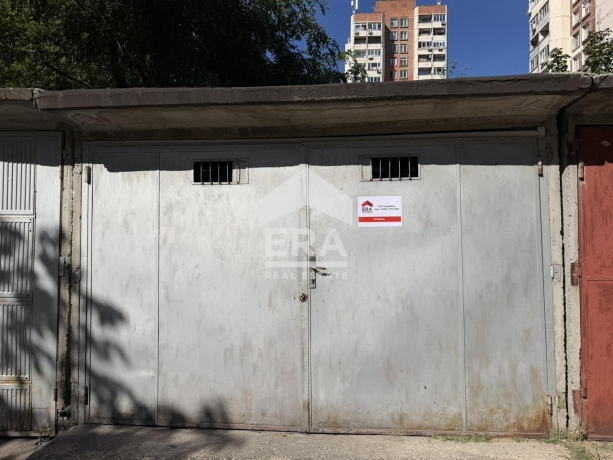 Гараж за продажба в кв. Кольо Фичето, Велико Търново