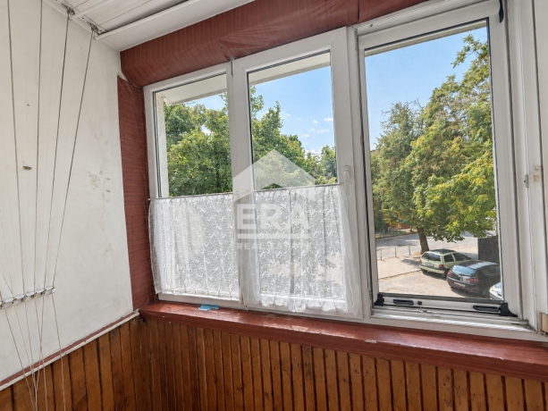 Тристаен апартамент за продажба в кв. Сердика, София