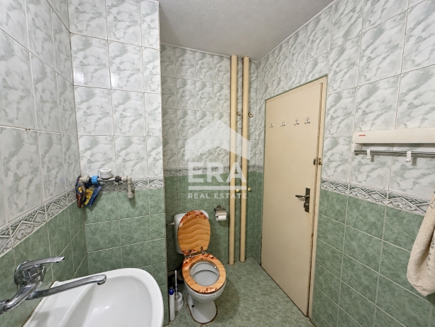 Тристаен апартамент за продажба в кв. Сердика, София