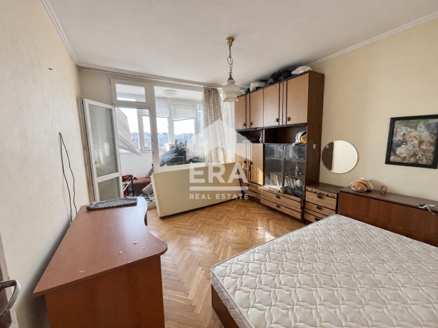 Тристаен апартамент за продажба в кв. Надежда 4, София