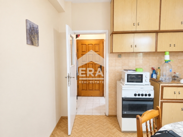Двустаен апартамент за продажба в кв. Младежки хълм, Хасково