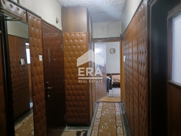 Тристаен апартамент за продажба в Опълченски, Стара Загора