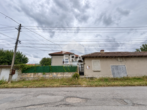 Къща за продажба в с. Бъзън, област Русе