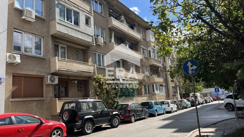 Двустаен апартамент за продажба в кв. Изток, София