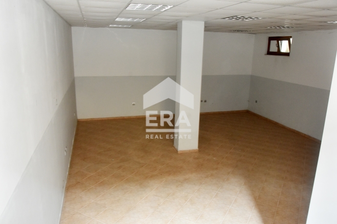 Офис за продажба в кв. Погреби, Варна