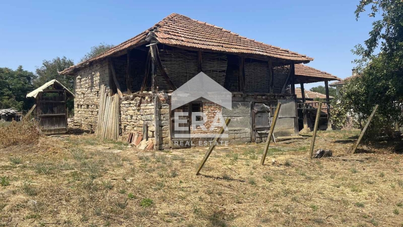 Къща за продажба в с. Ветринци, област Велико Търново