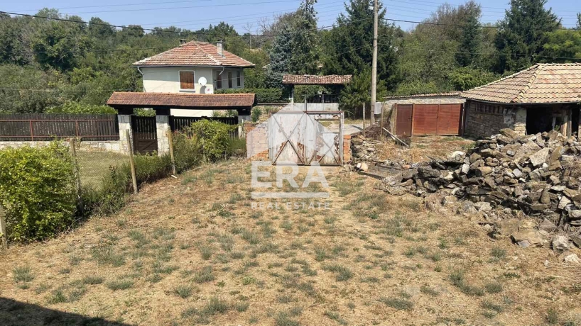 Къща за продажба в с. Ветринци, област Велико Търново