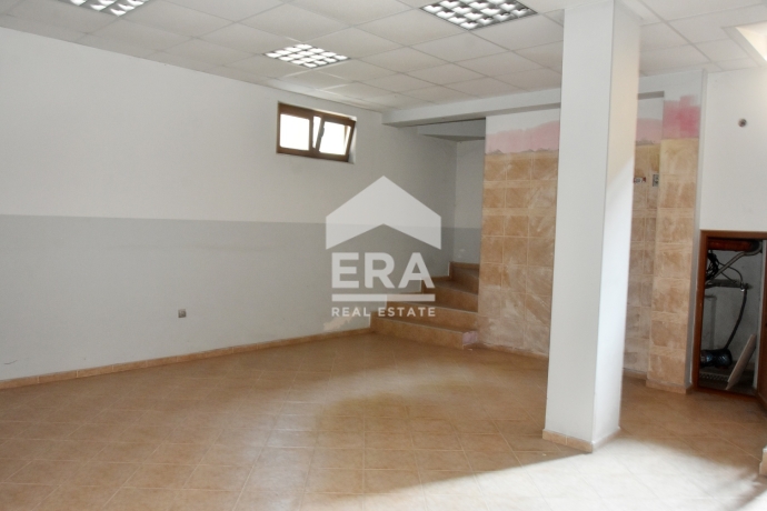 Склад за продажба в кв. Погреби, Варна