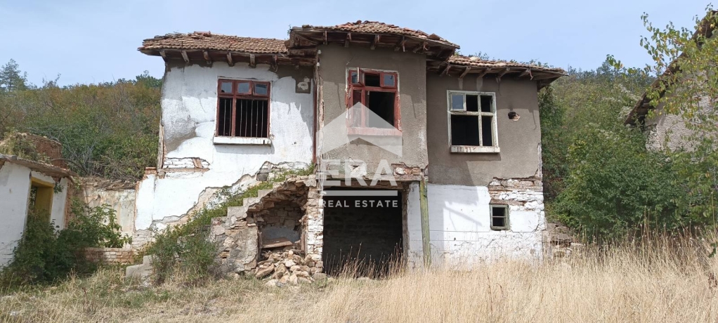 Парцел с постройка в гр. Сухиндол, област Велико Търново