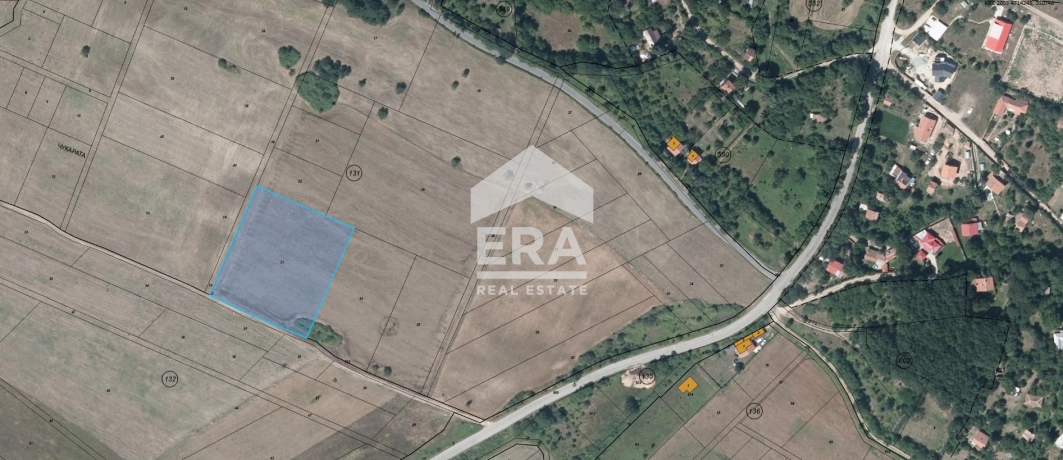 ЕРА Надежда предлага за продажба поземлен имот в с. Вакарел