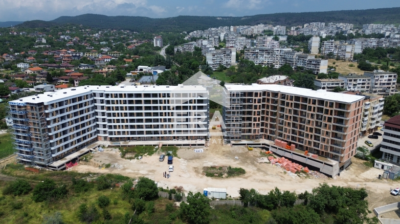 Тристаен апартамент за продажба в кв. Владислав Варненчик 1, Варна