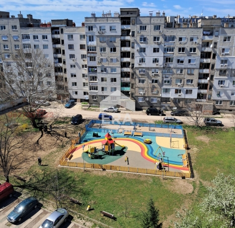 Тристаен апартамент за продажба в Център, Силистра