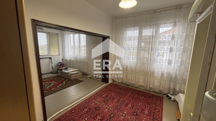 Етаж от къща за продажба в гр. Дебелец, област Велико Търново
