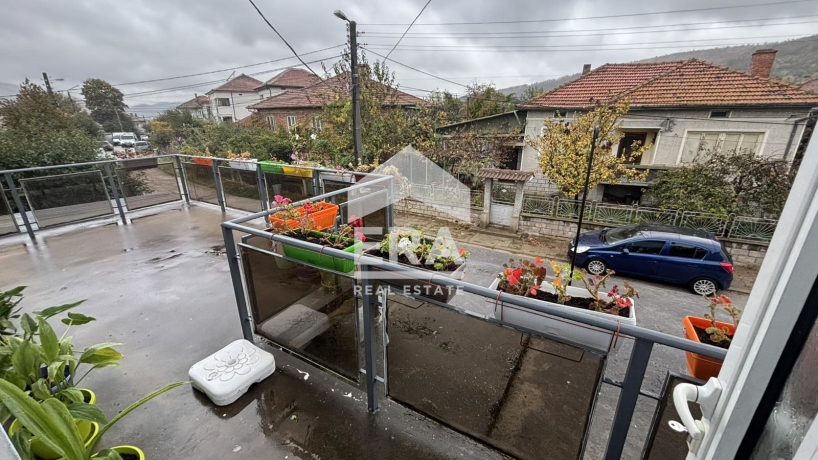 Етаж от къща за продажба в гр. Дебелец, област Велико Търново