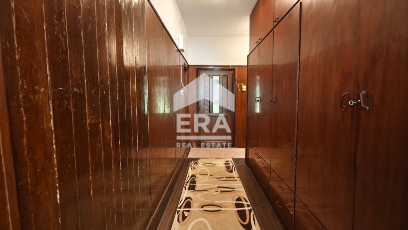 Етаж от къща за продажба в гр. Омуртаг, област Търговище