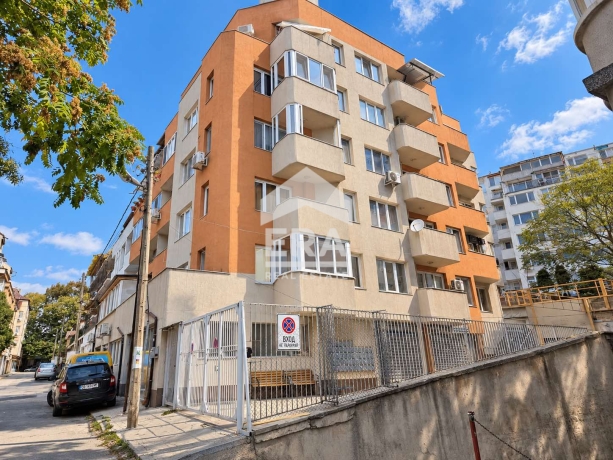 Двустаен апартамент за продажба в кв. Банишора, София