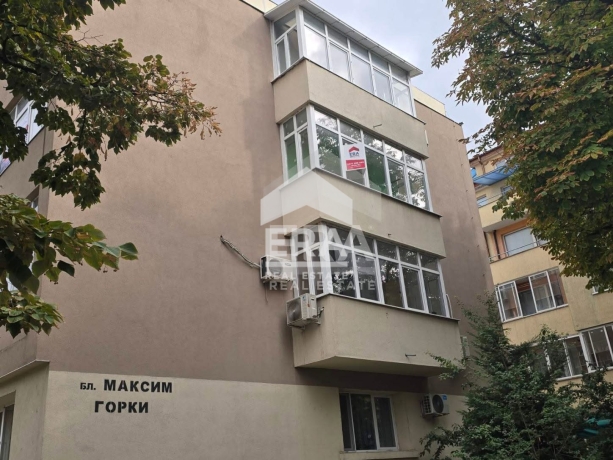 Тристаен апартамент за продажба в Идеален център, Русе