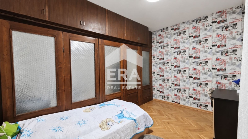 Четиристаен апартамент за продажба в кв. Боровец, Търговище