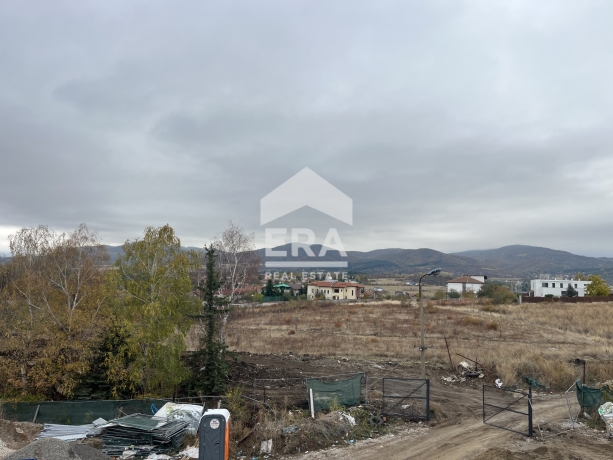Тристаен апартамент за продажба в гр. Банкя, София