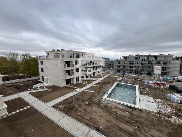 Тристаен апартамент за продажба в гр. Банкя, София
