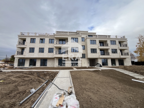 Тристаен апартамент за продажба в гр. Банкя, София