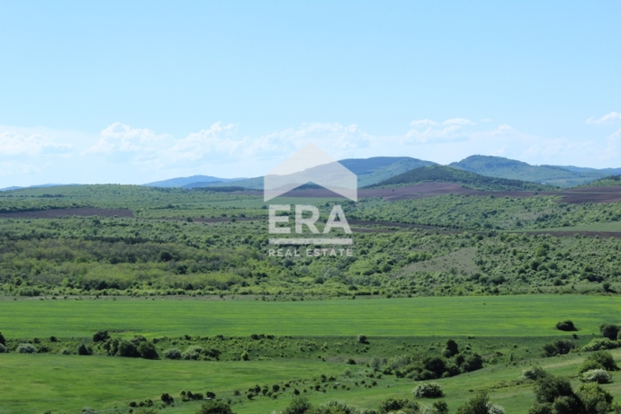 Парцел за продажба в с. Хераково, област София