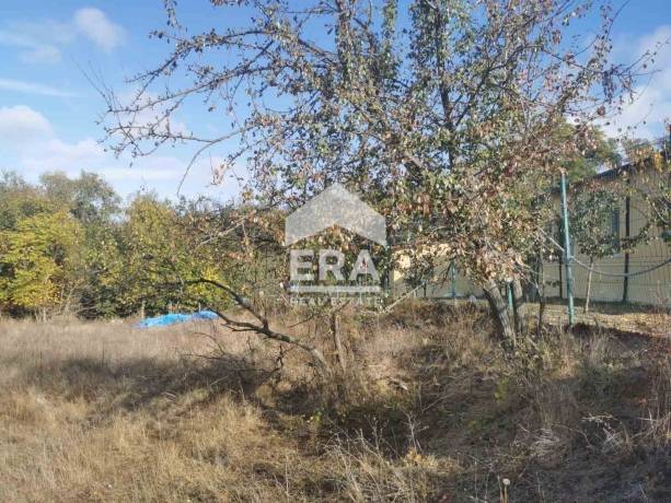 ЕКСКЛУЗИВНО! ЕРА Вива продава поземлен имот с площ от 1878 кв. м. в село Приселци, област Варна