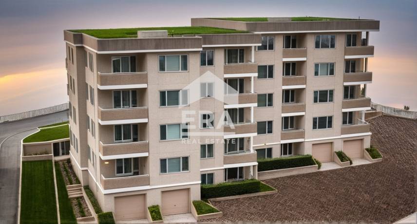 Тристаен апартамент за продажба в кв. Възраждане 2, Варна