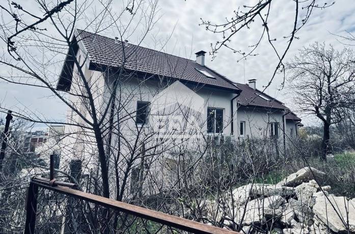 Къща за продажба в м-т Пчелина, Варна