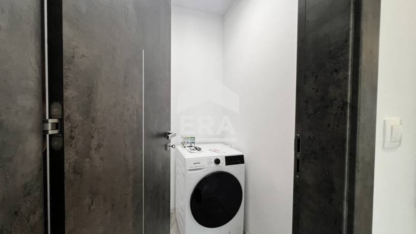 Тристаен апартамент за продажба в гр. Варна, област Варна