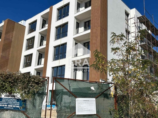 Тристаен апартамент за продажба в кв. Възраждане 2, Варна