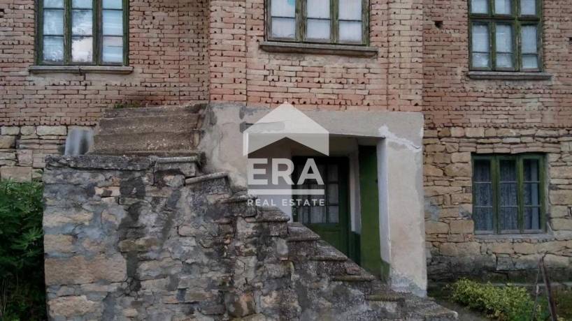 Къща за продажба в с. Ягнило, област Варна