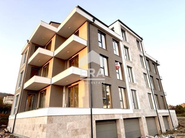 Тристаен апартамент за продажба в гр. Варна, област Варна