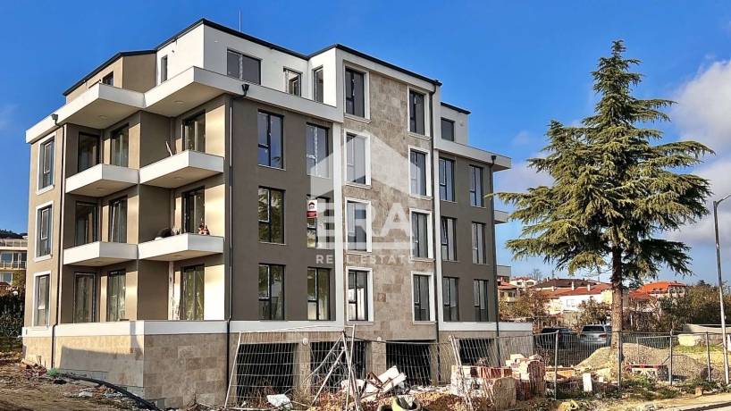 Тристаен апартамент за продажба в гр. Варна, област Варна