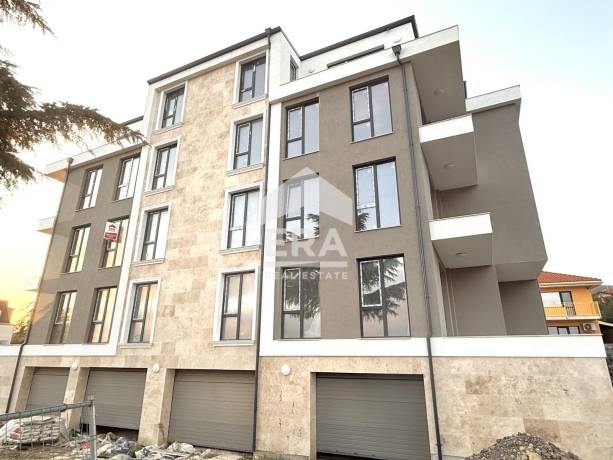 Тристаен апартамент за продажба в гр. Варна, област Варна