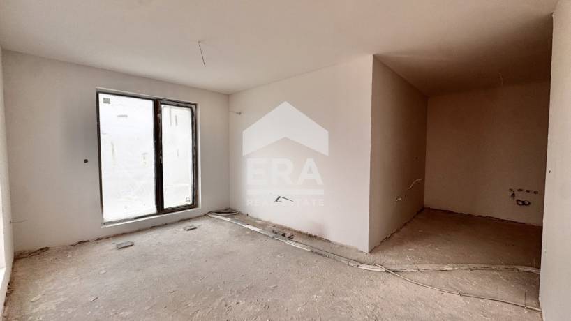 Тристаен апартамент за продажба в гр. Варна, област Варна