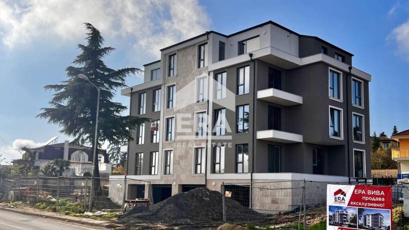 Тристаен апартамент за продажба в гр. Варна, област Варна