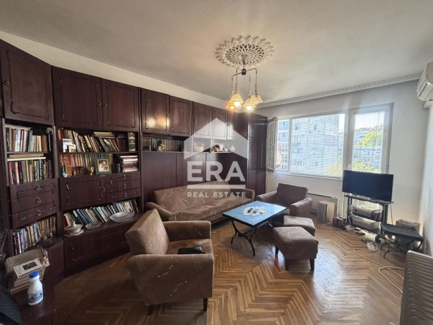 Четиристаен апартамент за продажба в кв. Аспарухово, Варна