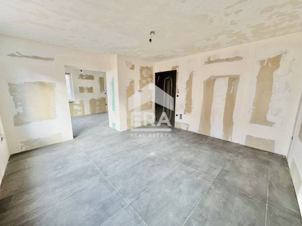Четиристаен апартамент за продажба в кв. Гръцка махала, Варна
