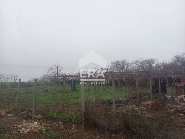 Къща за продажба в с. Дуранкулак, област Добрич